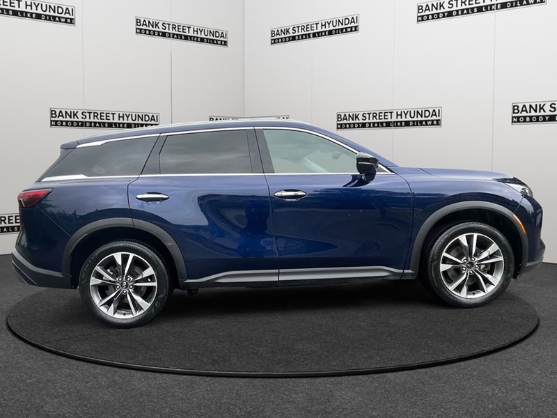 2022 INFINITI QX60 LUXE AWD