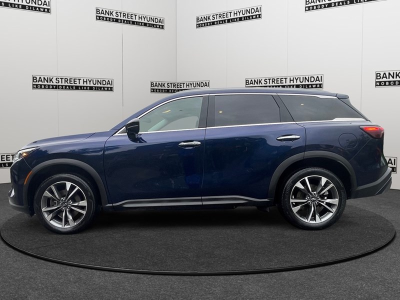 2022 INFINITI QX60 LUXE AWD