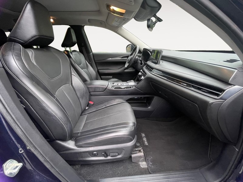 2022 INFINITI QX60 LUXE AWD