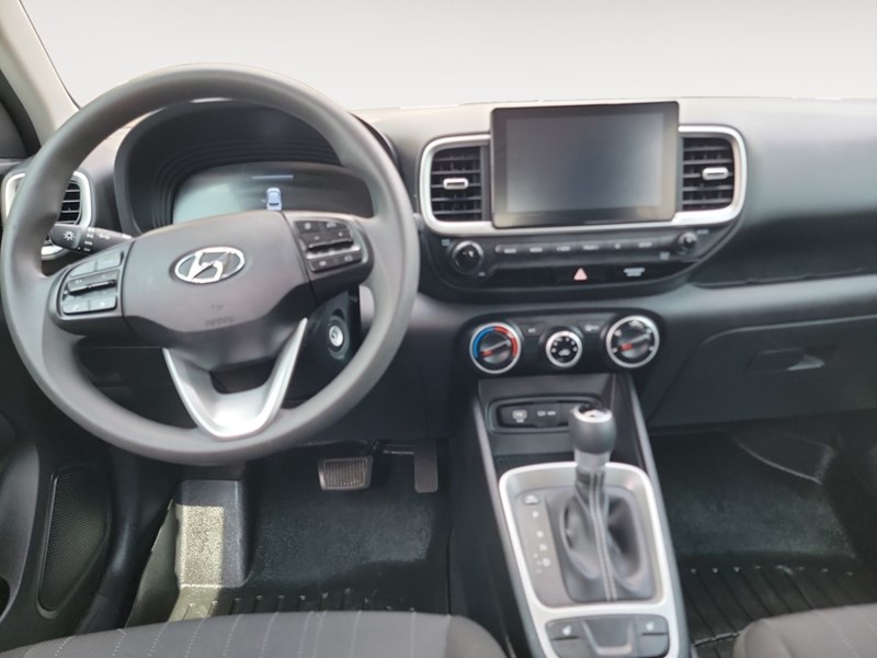 2024 Hyundai Venue Essential IVT