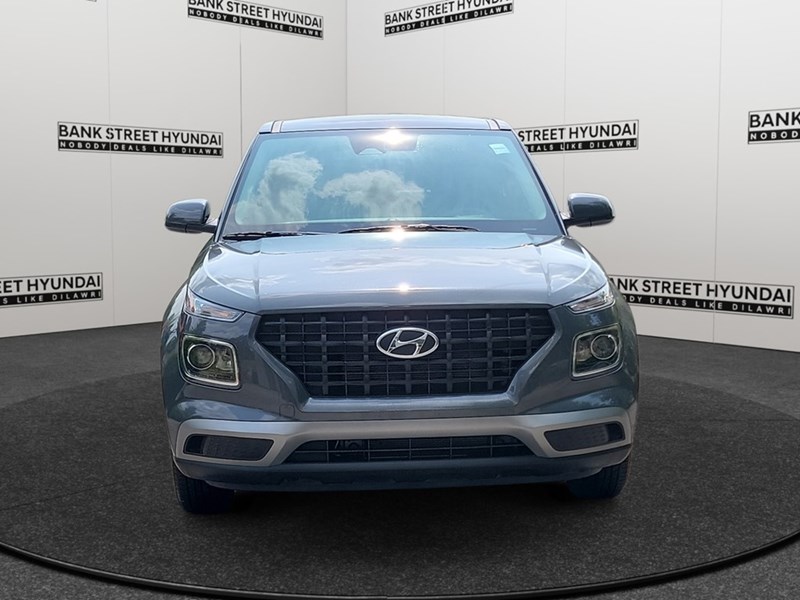 2024 Hyundai Venue Essential IVT