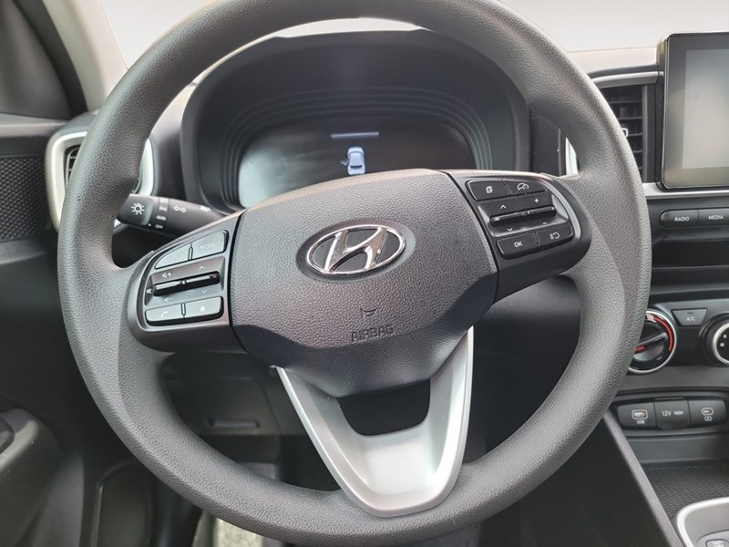 2024 Hyundai Venue Essential IVT