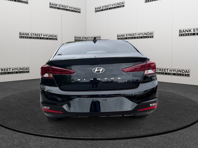2020 Hyundai Elantra Preferred w/Sun & Safety Package IVT