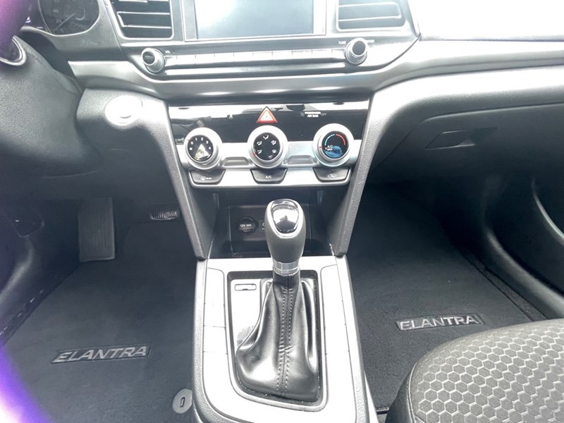 2020 Hyundai Elantra Preferred w/Sun & Safety Package IVT