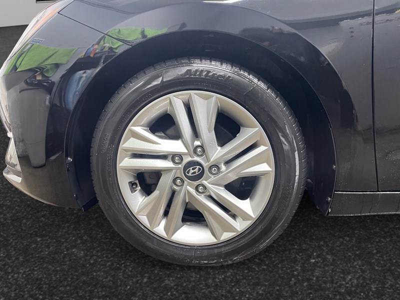 2020 Hyundai Elantra Preferred w/Sun & Safety Package IVT