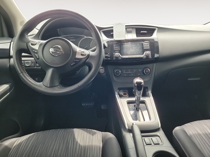 2017 Nissan Sentra 4dr Sdn CVT SV