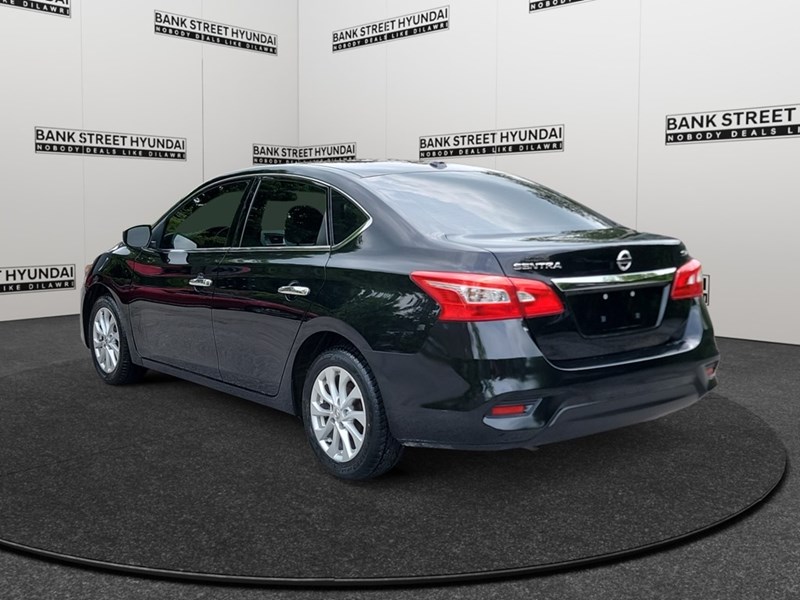 2017 Nissan Sentra 4dr Sdn CVT SV