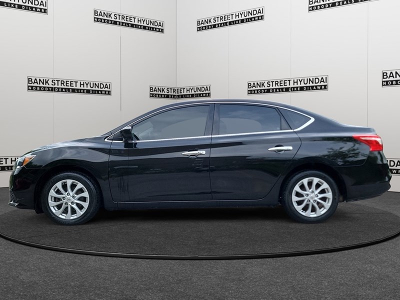 2017 Nissan Sentra 4dr Sdn CVT SV