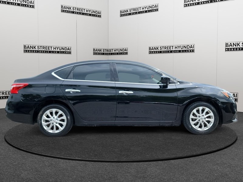 2017 Nissan Sentra 4dr Sdn CVT SV