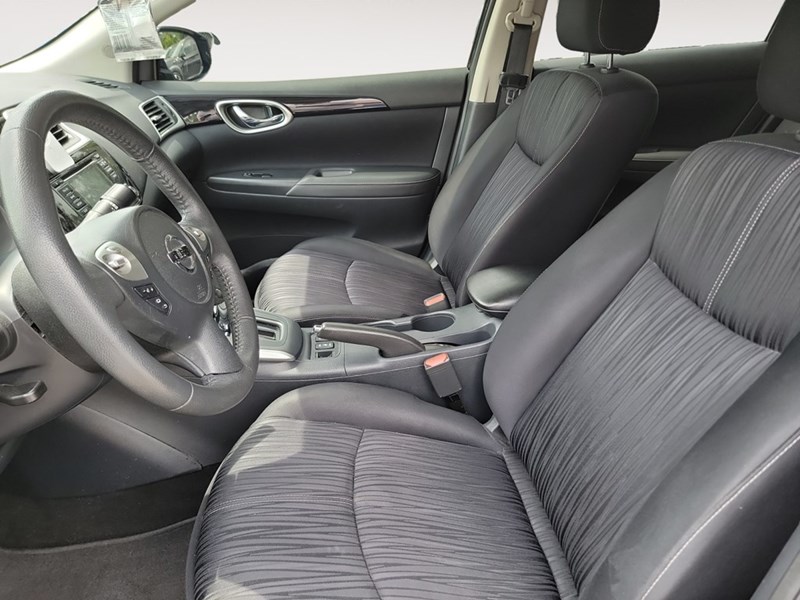 2017 Nissan Sentra 4dr Sdn CVT SV
