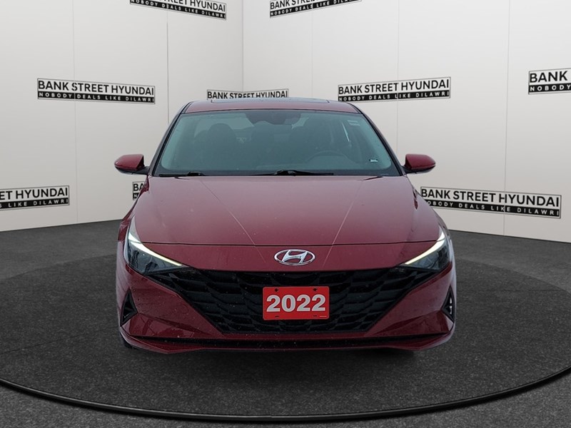 2022 Hyundai Elantra Preferred IVT w/Sun & Tech Package