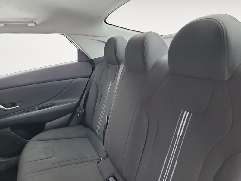 2022 Hyundai Elantra Preferred IVT w/Sun & Tech Package