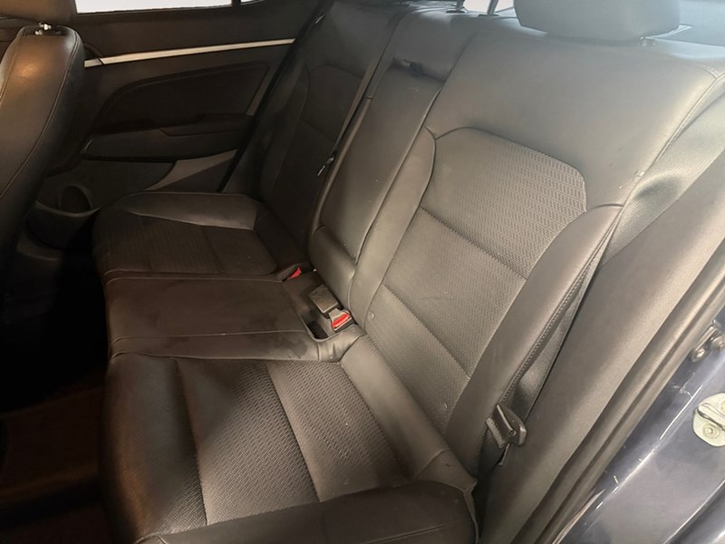 2020 Hyundai Elantra Luxury IVT