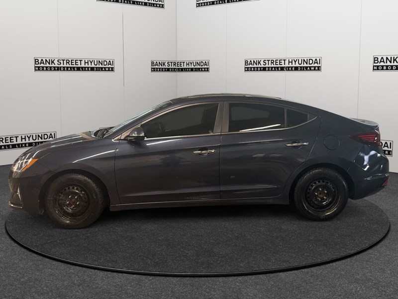 2020 Hyundai Elantra Luxury IVT