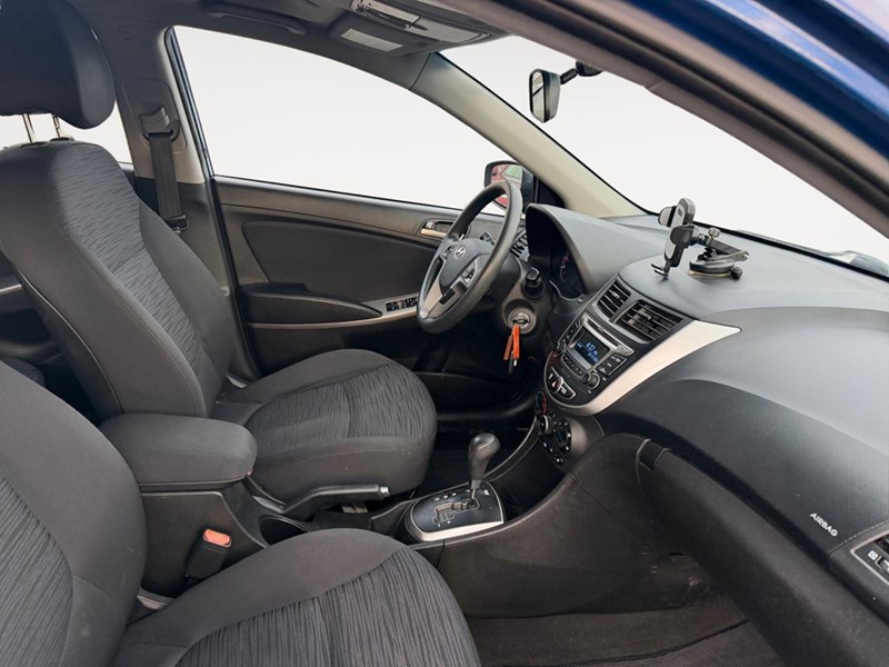 2017 Hyundai Accent 5dr HB Auto SE