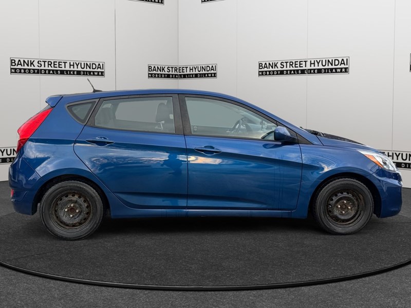 2017 Hyundai Accent 5dr HB Auto SE