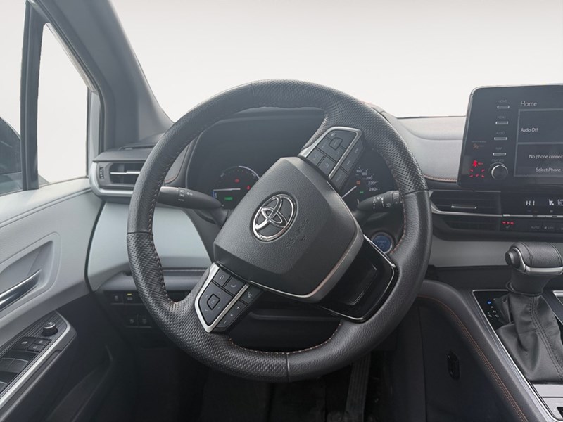2023 Toyota Sienna XSE 7-Passenger FWD