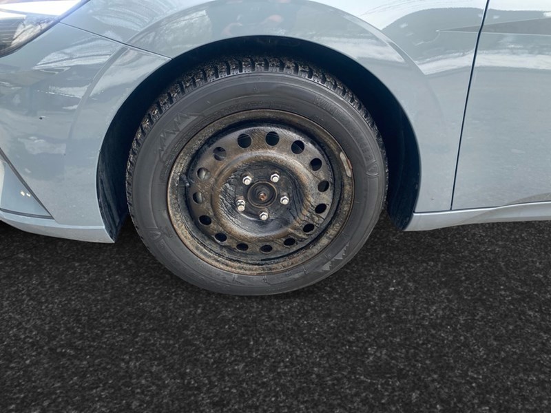 2022 Hyundai Elantra Preferred IVT w/Sun & Tech Package