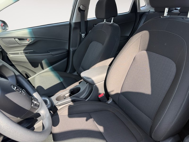 2023 Hyundai Kona 2.0L Essential FWD