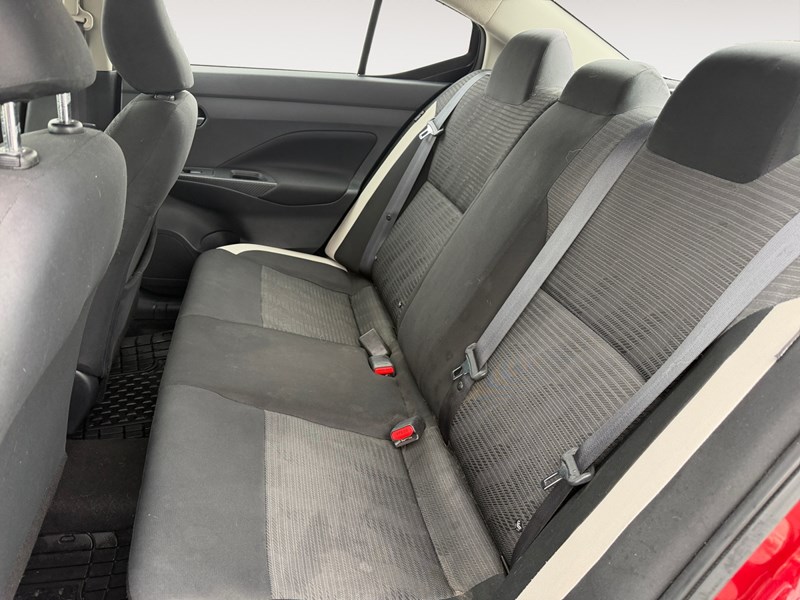 2021 Nissan Versa SV CVT