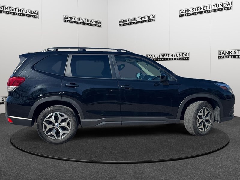 2023 Subaru Forester Touring CVT