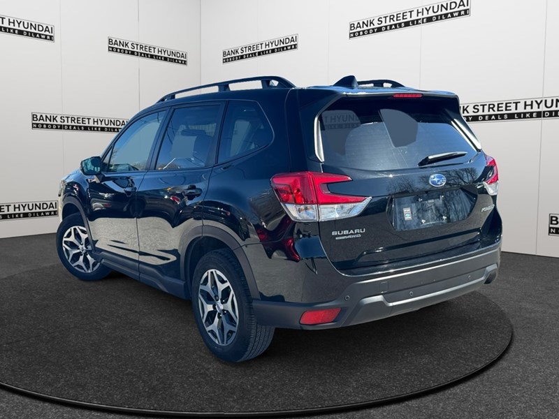 2023 Subaru Forester Touring CVT