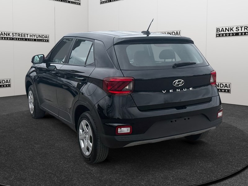 2023 Hyundai Venue Essential IVT