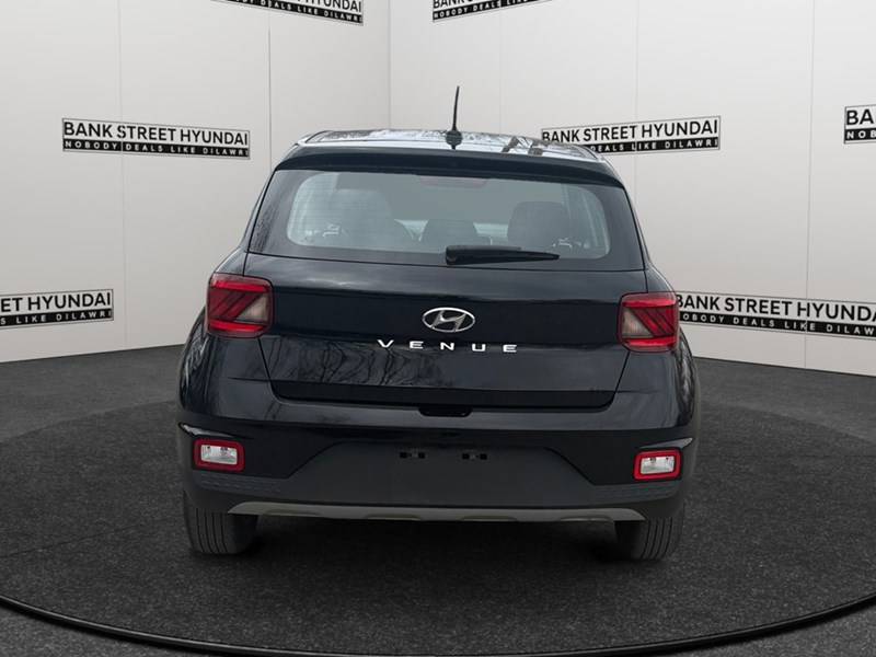 2023 Hyundai Venue Essential IVT