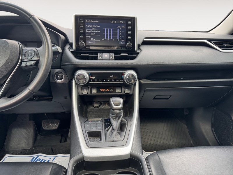 2021 Toyota RAV4 XLE AWD
