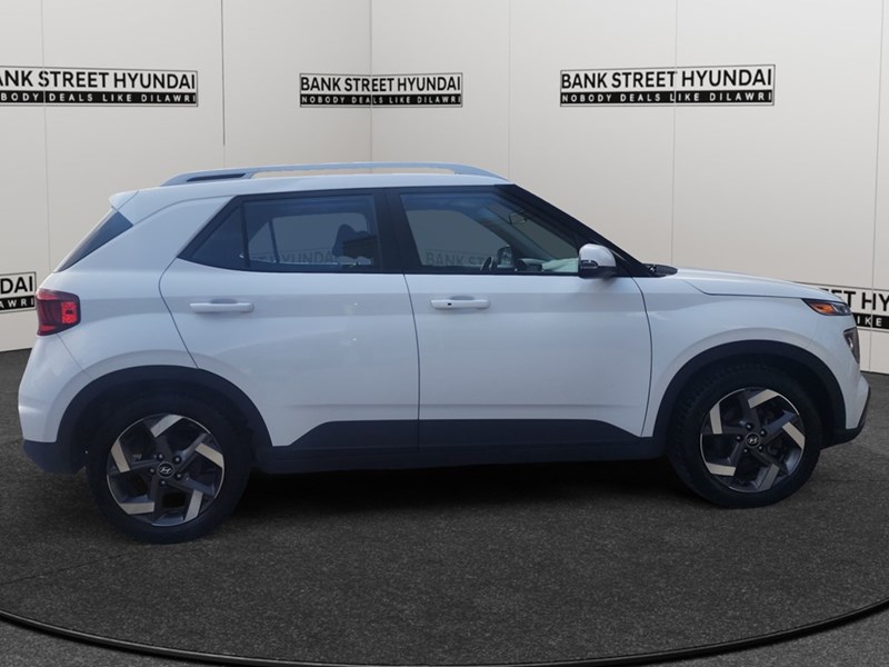 2021 Hyundai Venue Trend IVT