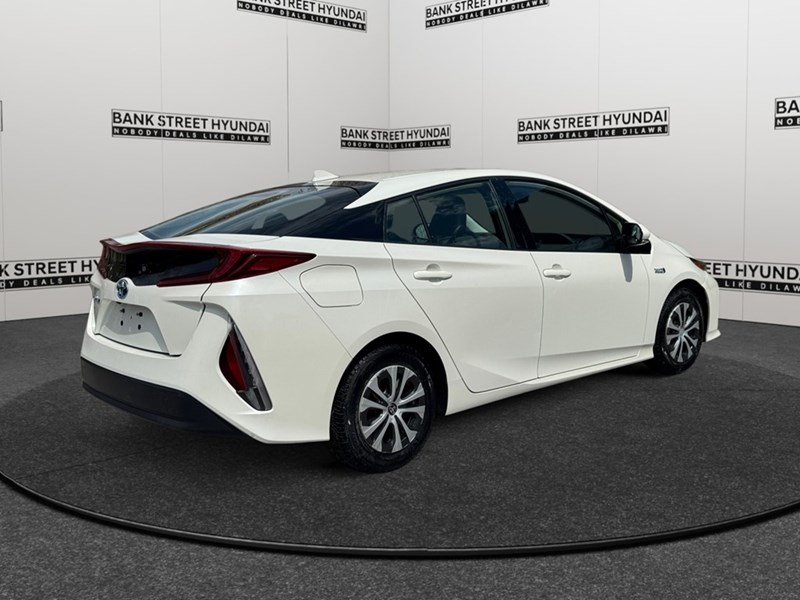 2020 Toyota Prius Prime Upgrade Auto
