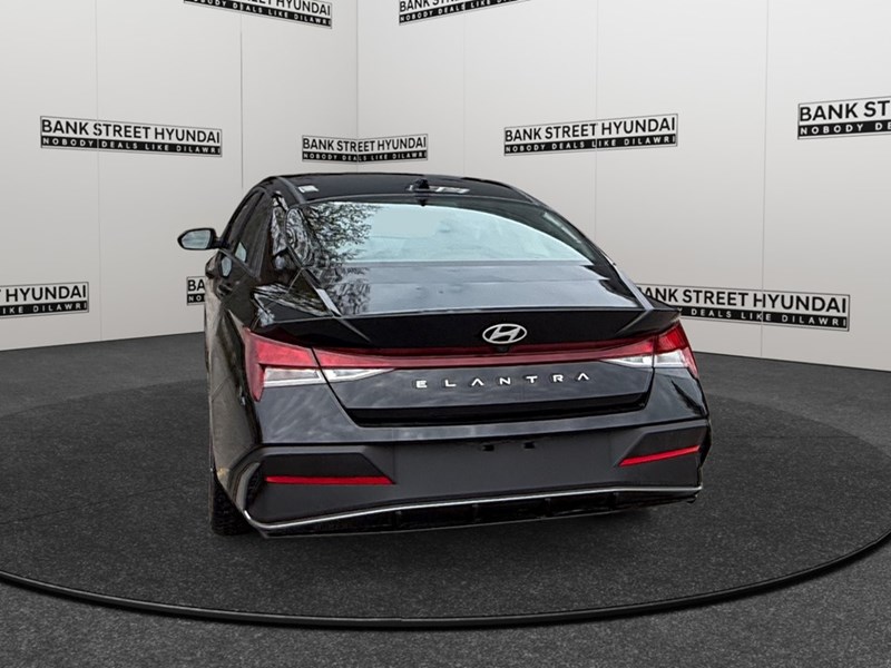 2025 Hyundai Elantra Preferred IVT w/Tech Pkg
