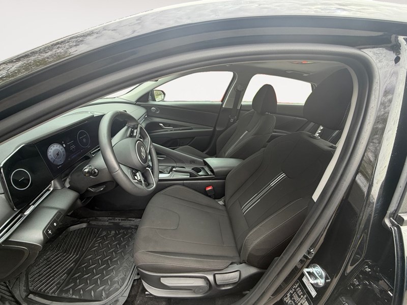 2025 Hyundai Elantra Preferred IVT w/Tech Pkg