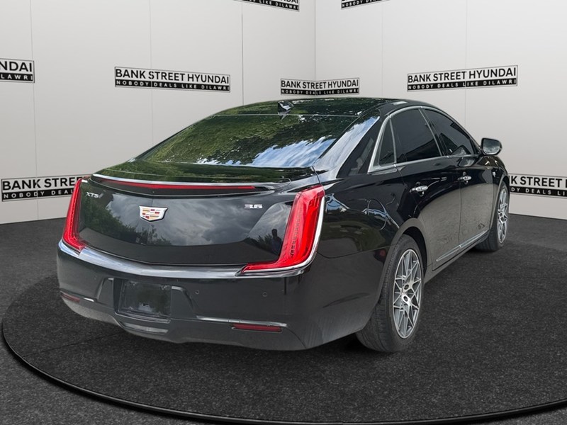 2018 Cadillac XTS 4dr Sdn Livery Package FWD