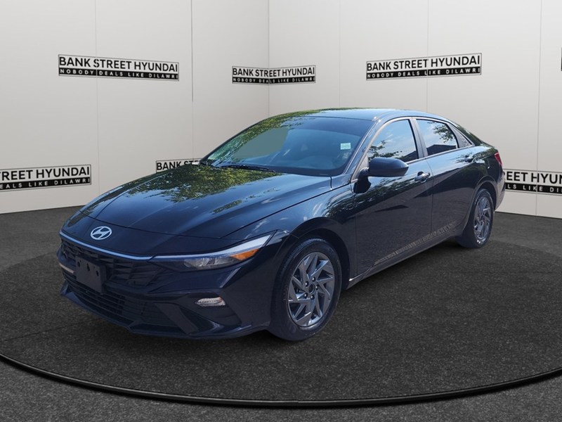 2024 Hyundai Elantra Preferred IVT