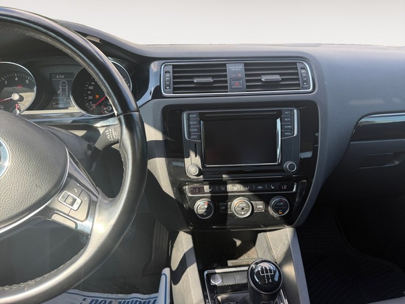 2017 Volkswagen Jetta 4dr 1.4 TSI Man Wolfsburg Edition