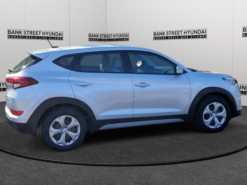 2017 Hyundai Tucson AWD 4dr 2.0L