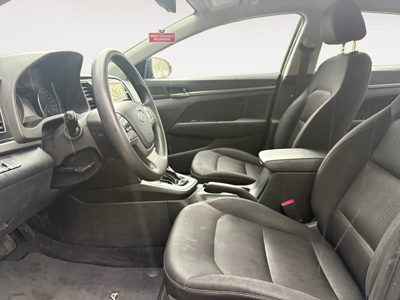 2017 Hyundai Elantra 4dr Sdn Auto LE
