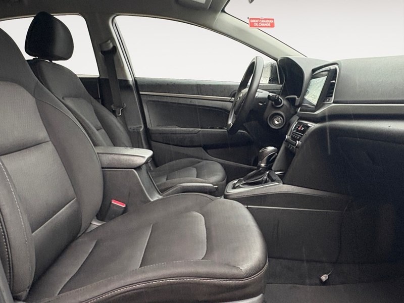 2017 Hyundai Elantra 4dr Sdn Auto LE