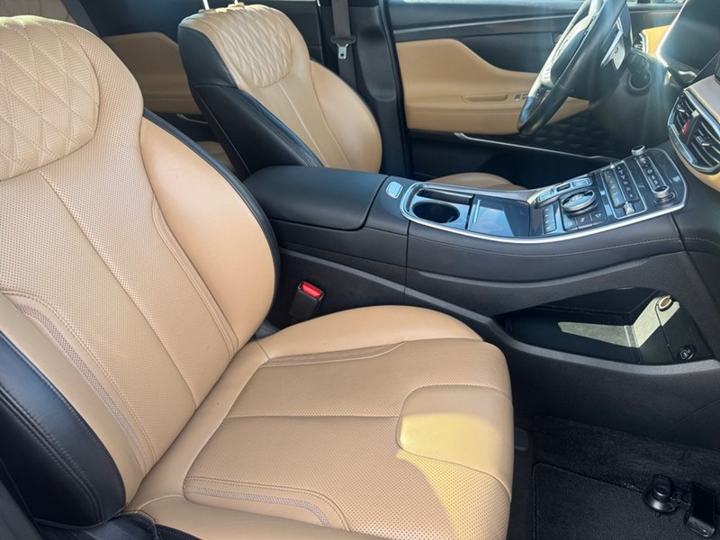 2021 Hyundai Santa Fe Ultimate Calligraphy AWD