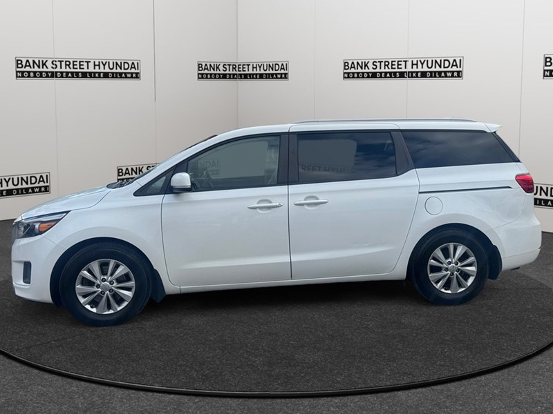 2018 Kia Sedona LX FWD