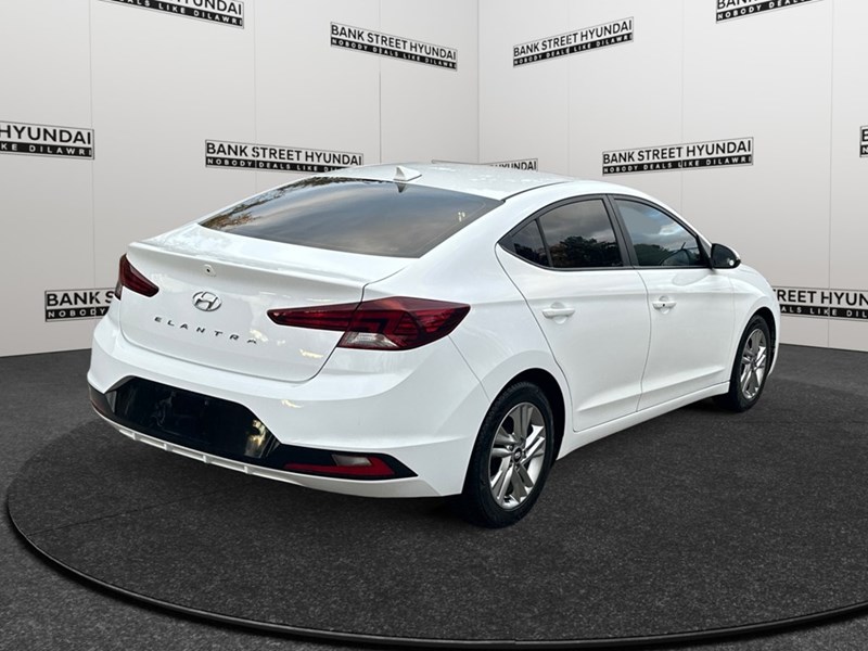 2020 Hyundai Elantra Preferred w/Sun & Safety Package IVT