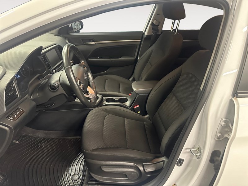 2020 Hyundai Elantra Preferred w/Sun & Safety Package IVT