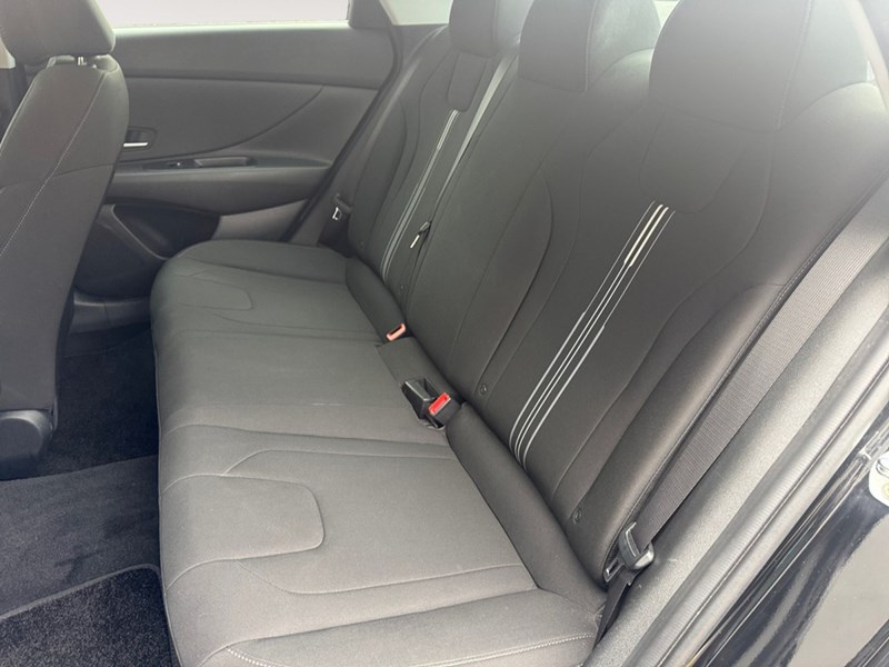 2022 Hyundai Elantra Preferred IVT w/Sun & Tech Package