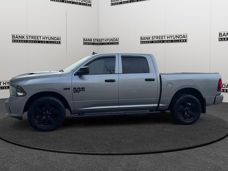 2020 RAM 1500 Classic Express 4x4 Crew Cab 5'7" Box