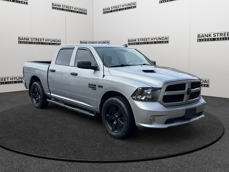 2020 RAM 1500 Classic Express 4x4 Crew Cab 5'7" Box