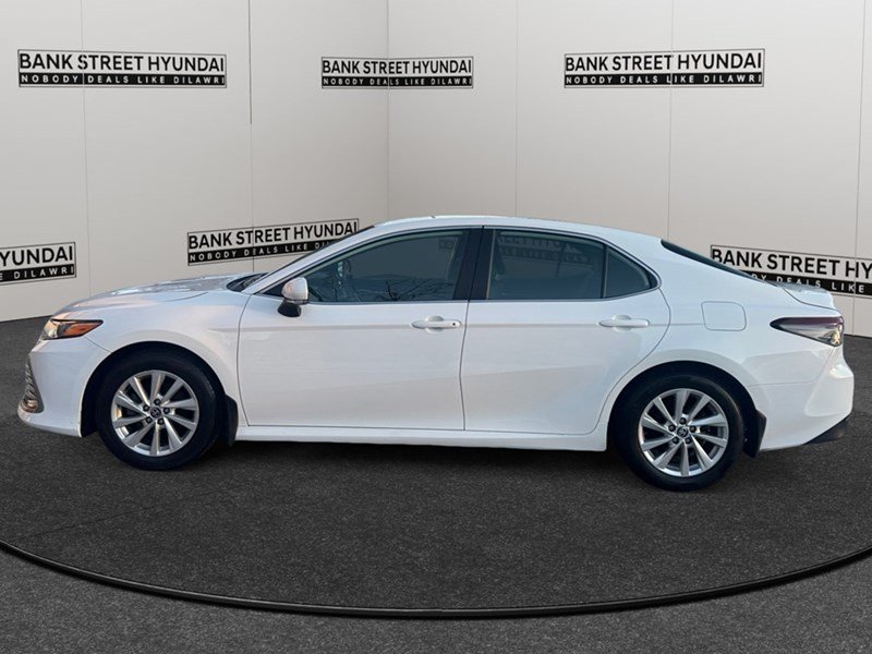 2023 Toyota Camry Hybrid Hybrid LE Auto