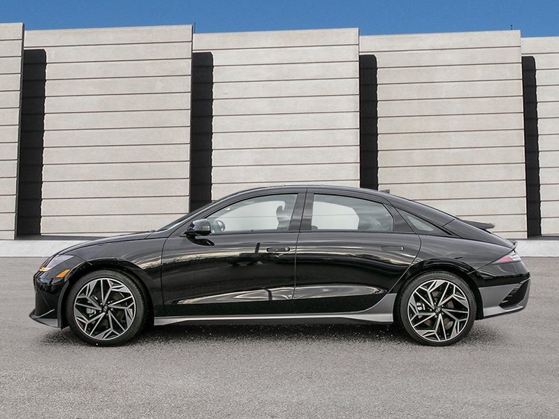 2025 Hyundai IONIQ 6 Preferred AWD Long Range w/Ultimate Pkg