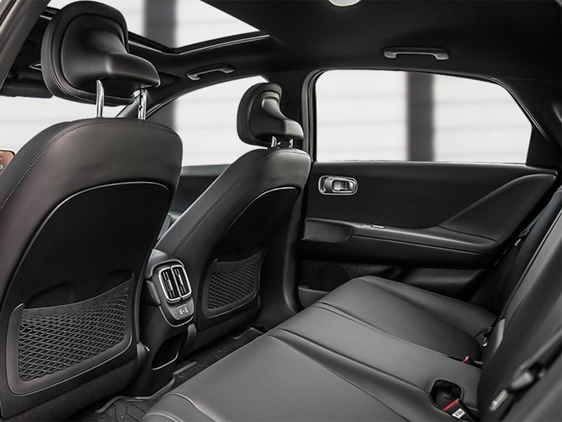 2025 Hyundai IONIQ 6 Preferred AWD Long Range w/Ultimate Pkg