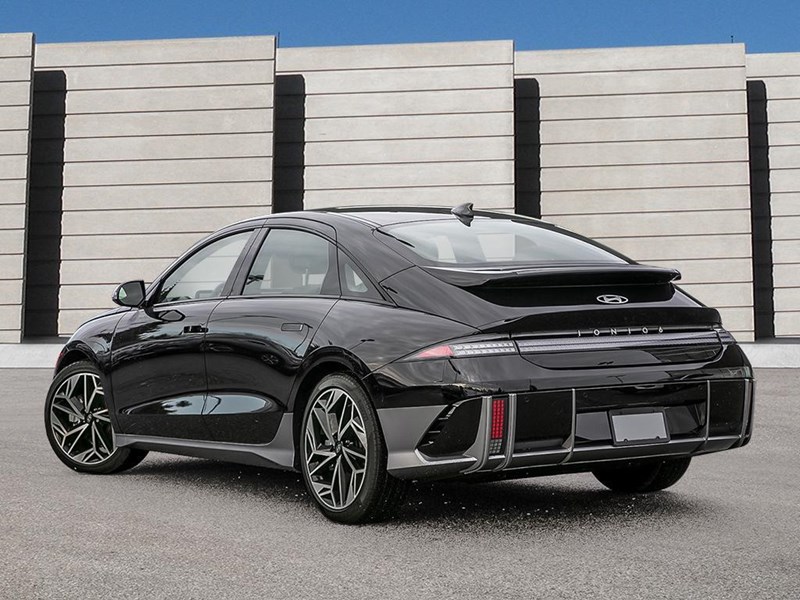 2025 Hyundai IONIQ 6 Preferred AWD Long Range w/Ultimate Pkg